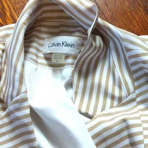 Calvin Klein size 6 blazer